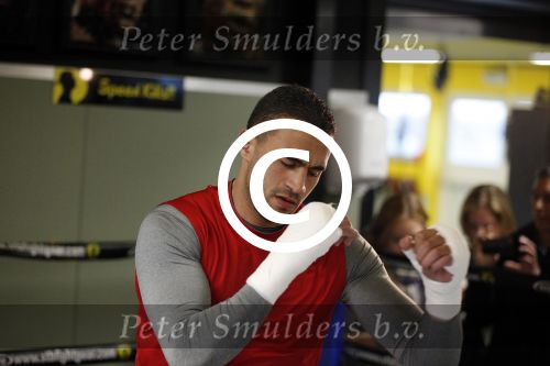 Oostzaan 11 maart 2013
Persconferentie en training Badr Hari bij Mike\'s gym.
Peter Smulders bv
