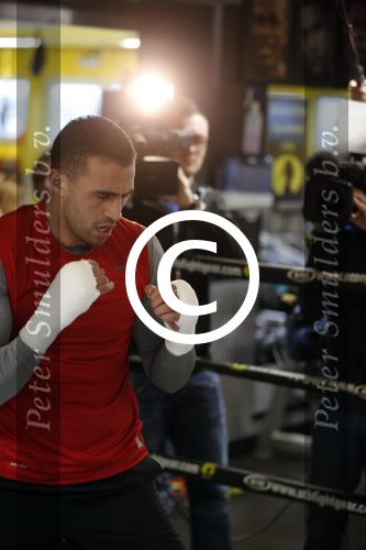 Oostzaan 11 maart 2013
Persconferentie en training Badr Hari bij Mike\'s gym.
Peter Smulders bv