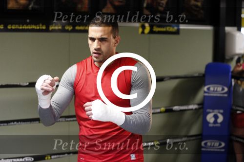 Oostzaan 11 maart 2013
Persconferentie en training Badr Hari bij Mike\'s gym.
Peter Smulders bv