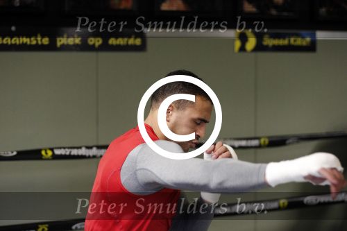 Oostzaan 11 maart 2013
Persconferentie en training Badr Hari bij Mike\'s gym.
Peter Smulders bv