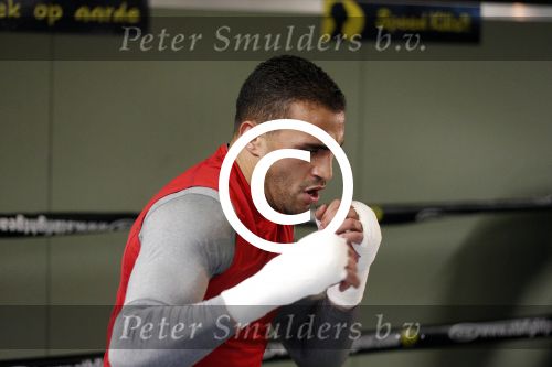 Oostzaan 11 maart 2013
Persconferentie en training Badr Hari bij Mike\'s gym.
Peter Smulders bv
