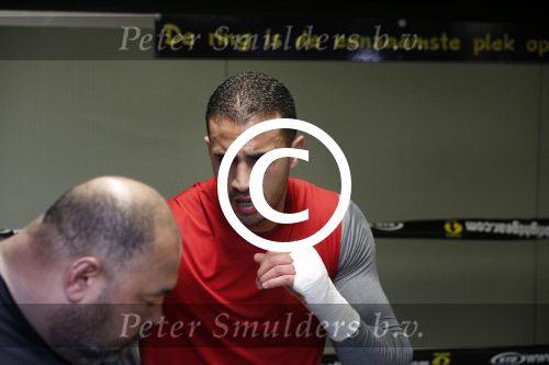 Oostzaan 11 maart 2013
Persconferentie en training Badr Hari bij Mike\'s gym.
Peter Smulders bv