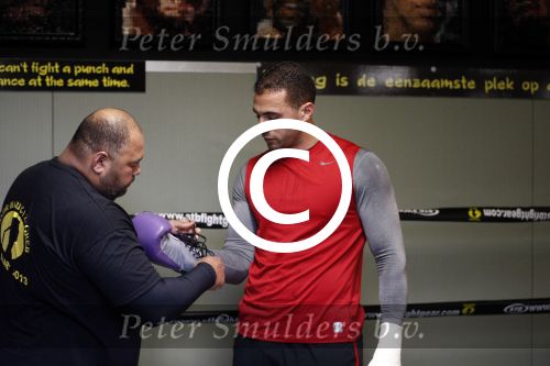 Oostzaan 11 maart 2013
Persconferentie en training Badr Hari bij Mike\'s gym.
Peter Smulders bv