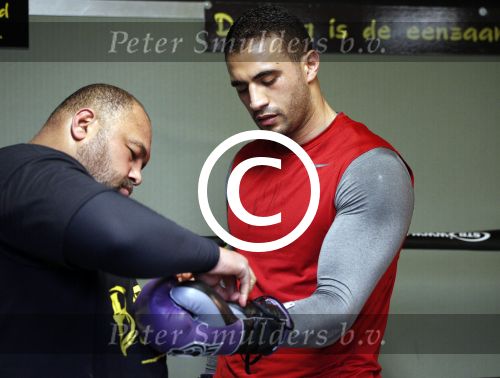 Oostzaan 11 maart 2013
Persconferentie en training Badr Hari bij Mike\'s gym.
Peter Smulders bv