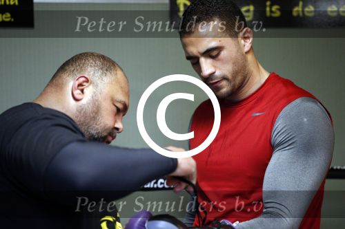 Oostzaan 11 maart 2013
Persconferentie en training Badr Hari bij Mike\'s gym.
Peter Smulders bv