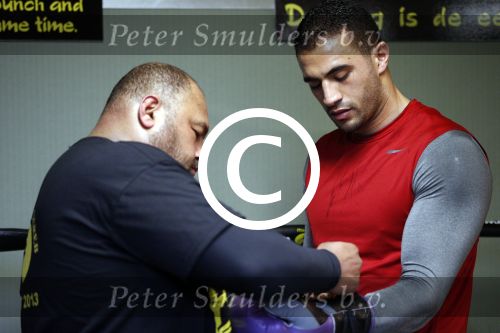 Oostzaan 11 maart 2013
Persconferentie en training Badr Hari bij Mike\'s gym.
Peter Smulders bv