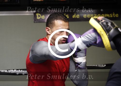 Oostzaan 11 maart 2013
Persconferentie en training Badr Hari bij Mike\'s gym.
Peter Smulders bv