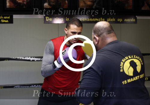 Oostzaan 11 maart 2013
Persconferentie en training Badr Hari bij Mike\'s gym.
Peter Smulders bv