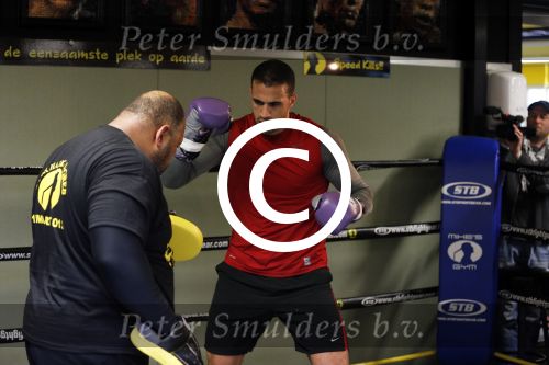 Oostzaan 11 maart 2013
Persconferentie en training Badr Hari bij Mike\'s gym.
Peter Smulders bv
