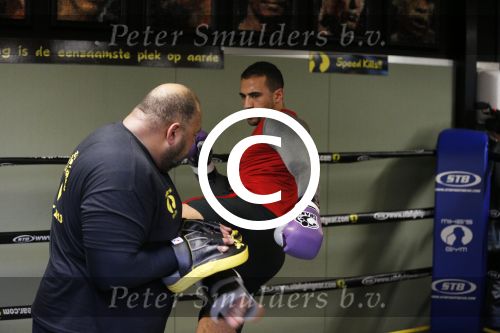 Oostzaan 11 maart 2013
Persconferentie en training Badr Hari bij Mike\'s gym.
Peter Smulders bv