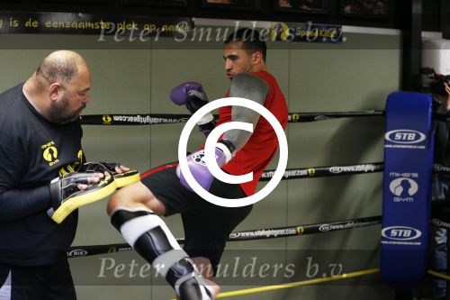 Oostzaan 11 maart 2013
Persconferentie en training Badr Hari bij Mike\'s gym.
Peter Smulders bv