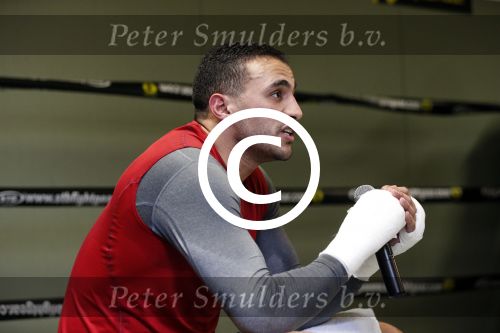 Oostzaan 11 maart 2013
Persconferentie en training Badr Hari bij Mike\'s gym.
Peter Smulders bv
