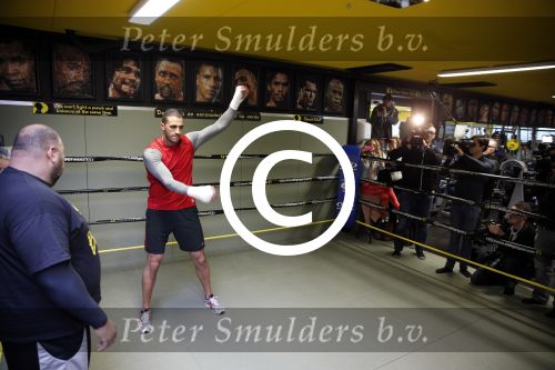 Oostzaan 11 maart 2013
Persconferentie en training Badr Hari bij Mike\'s gym.
Peter Smulders bv
