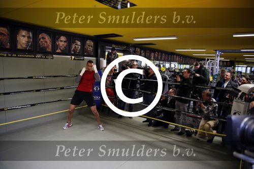 Oostzaan 11 maart 2013
Persconferentie en training Badr Hari bij Mike\'s gym.
Peter Smulders bv