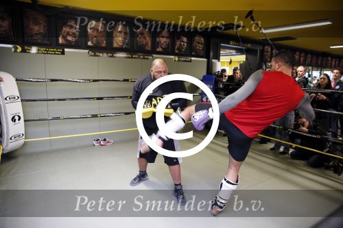 Oostzaan 11 maart 2013
Persconferentie en training Badr Hari bij Mike\'s gym.
Peter Smulders bv