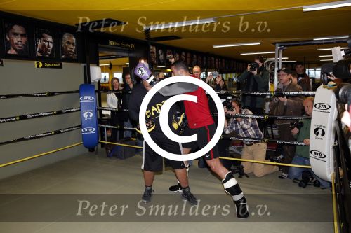 Oostzaan 11 maart 2013
Persconferentie en training Badr Hari bij Mike\'s gym.
Peter Smulders bv
