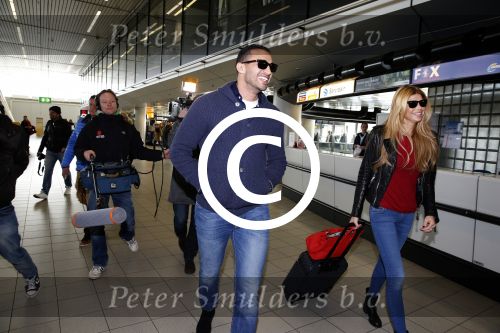 Schiphol 13 maart 2013
Badr Hari en Estelle Cruijff vertrekken vanaf schiphol naar Zagreb waar Badr een K1 event heeft.
Peter Smulders bv