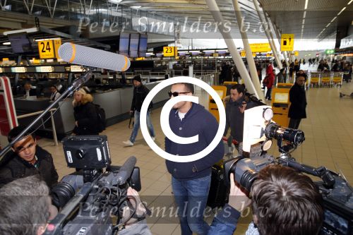 Schiphol 13 maart 2013
Badr Hari en Estelle Cruijff vertrekken vanaf schiphol naar Zagreb waar Badr een K1 event heeft.
Peter Smulders bv