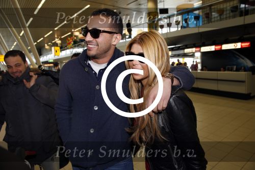 Schiphol 13 maart 2013
Badr Hari en Estelle Cruijff vertrekken vanaf schiphol naar Zagreb waar Badr een K1 event heeft.
Peter Smulders bv