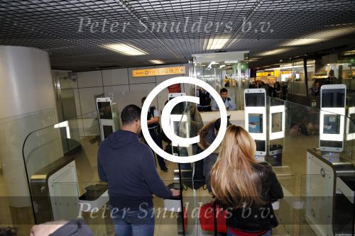 Schiphol 13 maart 2013
Badr Hari en Estelle Cruijff vertrekken vanaf schiphol naar Zagreb waar Badr een K1 event heeft.
Peter Smulders bv