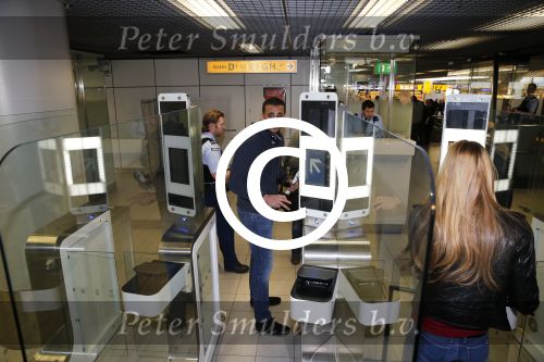 Schiphol 13 maart 2013
Badr Hari en Estelle Cruijff vertrekken vanaf schiphol naar Zagreb waar Badr een K1 event heeft.
Peter Smulders bv