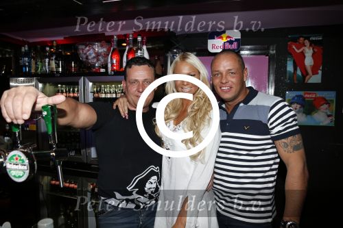 Scheveningen 14 maart 2013
Opening Barbie\'s bar van Barbie (Samantha de Jong) en haar man Michael v d Plas. Met de zwager (broer Michael)
Peter Smulders bv