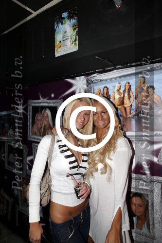 Scheveningen 14 maart 2013
Opening Barbie\'s bar van Barbie (Samantha de Jong) en haar man Michael v d Plas.
Peter Smulders bv