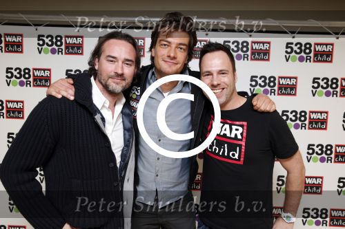 Amsterdam 19 maart 2013
Marco Borsato, ex-kindsoldate Gabriela, 538 DJ\'s: Barry Paf, Frank Dane en Jeroen Nieuwenhuize bij persconferentie War Child en radio 538.
Peter Smulders bv