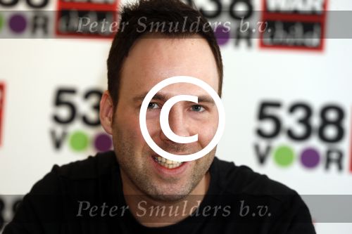 Amsterdam 19 maart 2013
Marco Borsato, ex-kindsoldate Gabriela, 538 DJ\'s: Barry Paf, Frank Dane en Jeroen Nieuwenhuize bij persconferentie War Child en radio 538.
Peter Smulders bv