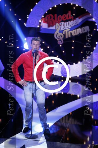 Hoofddorp 19 maart 2013
Opnames bloed zweet en tranen met Jeroen v d Boom en de juryleden Danny de Munk Roxeanne en Dre Hazes en Gerard Joling bij Claus partyhouse.
Peter Smulders bv