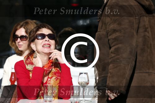 Amsterdam 4 maart 2013
Carolien v d Berg met een vriendin op terras bij George.
Peter Smulders bv