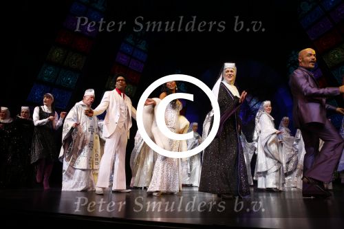 Scheveningen 3maart 2013
Premiere sisteract in het circustheater. Carolina Dijkhuizen en Simone Kleinsma
Peter Smulders bv