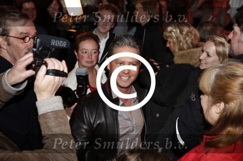 Amsterdam 11 maart 2013
Presentatie cd Danny de Munk uitgereikt door Gerard Joling.
Ook Danny zijn vrouw Jenny en zijn zoon waren aanwezig.
Peter Smulders bv