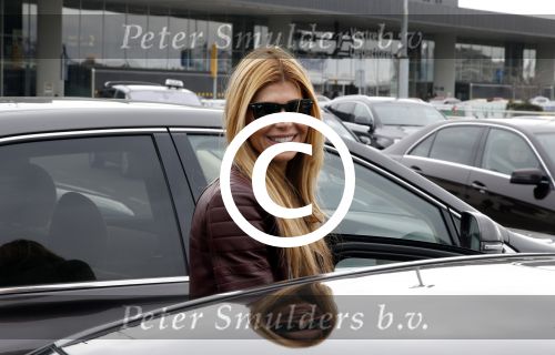 Schiphol 17 maart 2013
Badr Hari en Estelle Cruijff  komen terug van de K1 finale in Zagreb waar Badr zijn voet gebroken heeft . Badr wordt in een rolstoel naar zijn auto gebracht.
Peter Smulders bv