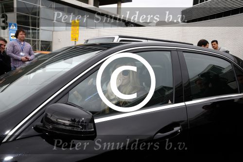 Schiphol 17 maart 2013
Badr Hari en Estelle Cruijff  komen terug van de K1 finale in Zagreb waar Badr zijn voet gebroken heeft . Badr wordt in een rolstoel naar zijn auto gebracht.
Peter Smulders bv
