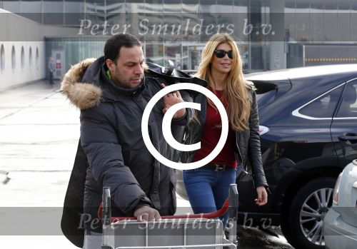 Schiphol 13 maart 2013
Badr Hari en Estelle Cruijff vertrekken vanaf schiphol naar Zagreb waar Badr een K1 event heeft.
Peter Smulders bv