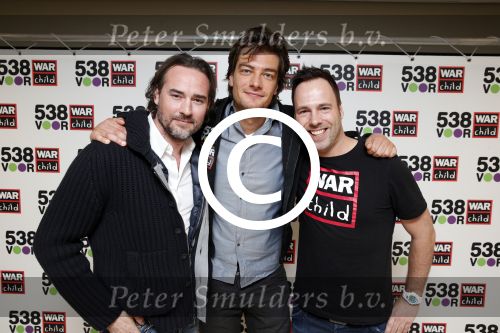 Amsterdam 19 maart 2013
Marco Borsato, ex-kindsoldate Gabriela, 538 DJ\'s: Barry Paf, Frank Dane en Jeroen Nieuwenhuize bij persconferentie War Child en radio 538.
Peter Smulders bv