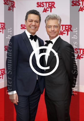 Scheveningen 3maart 2013
Premiere sisteract in het circustheater.
Frank Sanders met partner Stephan Moonen
Peter Smulders bv