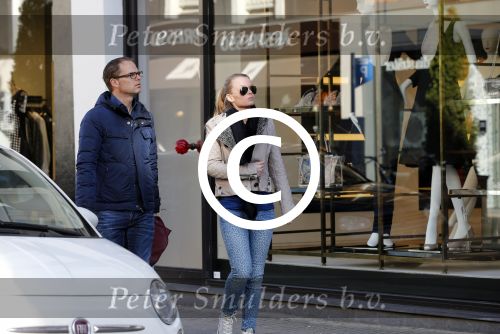Amsterdam 4 maart 2013
Frank de Boer met zijn dochter Romy aan het winkelen op de pc hooftstraat.
Peter Smulders bv