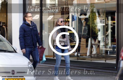 Amsterdam 4 maart 2013
Frank de Boer met zijn dochter Romy aan het winkelen op de pc hooftstraat.
Peter Smulders bv