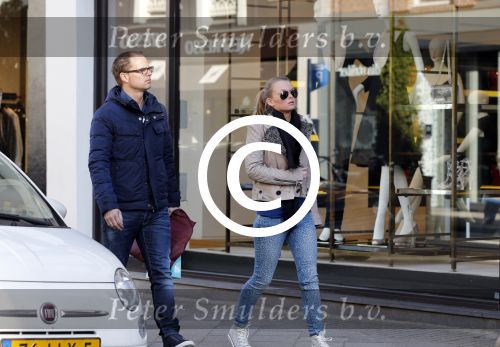 Amsterdam 4 maart 2013
Frank de Boer met zijn dochter Romy aan het winkelen op de pc hooftstraat.
Peter Smulders bv