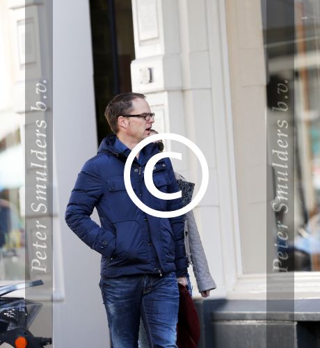 Amsterdam 4 maart 2013
Frank de Boer met zijn dochter Romy aan het winkelen op de pc hooftstraat.
Peter Smulders bv