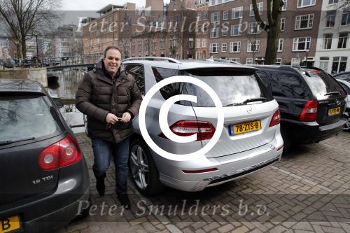 Amsterdam 6 maart 2013
Frans Bauer met Mariska Christiaan Frans Lucas en Jan in carre voor zijn 1000e optreden en de 8 e verjaardag van Frans Jr. Mariska heeft de taarten gemaakt.
Peter Smulders bv
