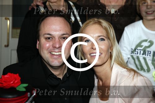 Amsterdam 6 maart 2013
Frans Bauer met Mariska Christiaan Frans Lucas en Jan in carre voor zijn 1000e optreden en de 8 e verjaardag van Frans Jr. Mariska heeft de taarten gemaakt.
Peter Smulders bv