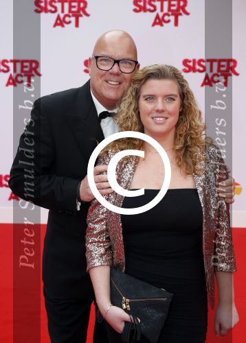 Scheveningen 3maart 2013
Premiere sisteract in het circustheater.
Gaston Starreveld met zijn dochter
Peter Smulders bv
