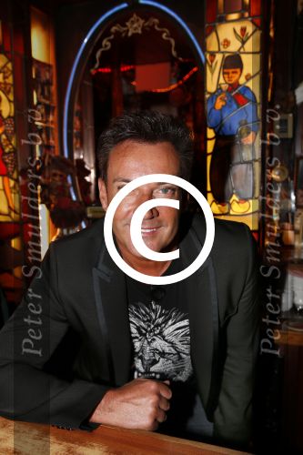 Amsterdam 11 maart 2013
Presentatie cd Danny de Munk uitgereikt door Gerard Joling.
Ook Danny zijn vrouw Jenny en zijn zoon waren aanwezig.
Peter Smulders bv