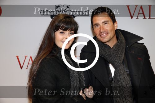 Amsterdam 18 maart 2013
Premiere Valentino in Tuschinski met in de hoofdrollen Najib Amhali Elise Schaap Johnny de Mol en Yolanthe Sneijder Cabau. Guido Weijers met vriendin
Peter Smulders bv