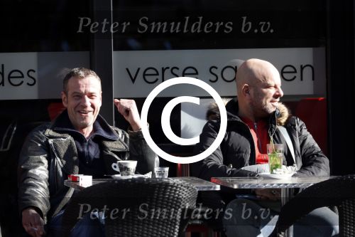 Amsterdam 4 maart 2013
Hans Barneveld ( Ben Cramer vriend) met vriend op terras op de cornelis schuytstraat.
Peter Smulder bv