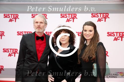 Scheveningen 3maart 2013
Premiere sisteract in het circustheater.
Henriette Tol met partner Rob Snoek en dochter
Peter Smulders bv