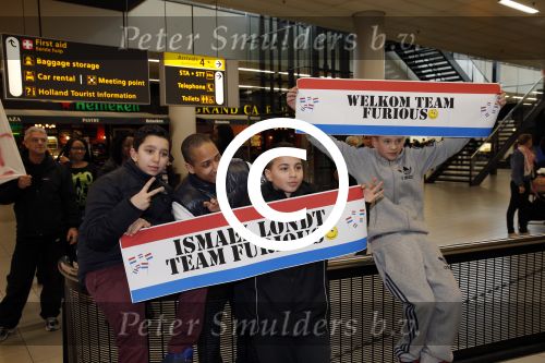 Schiphol 17 maart 2013
Fans van Ismael Londt op schiphol
Peter Smulders bv